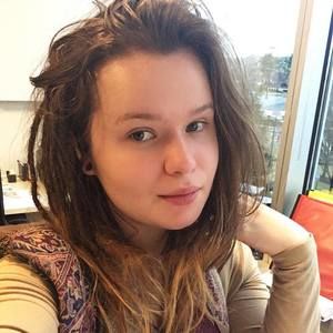 Meet your Posher, Emii